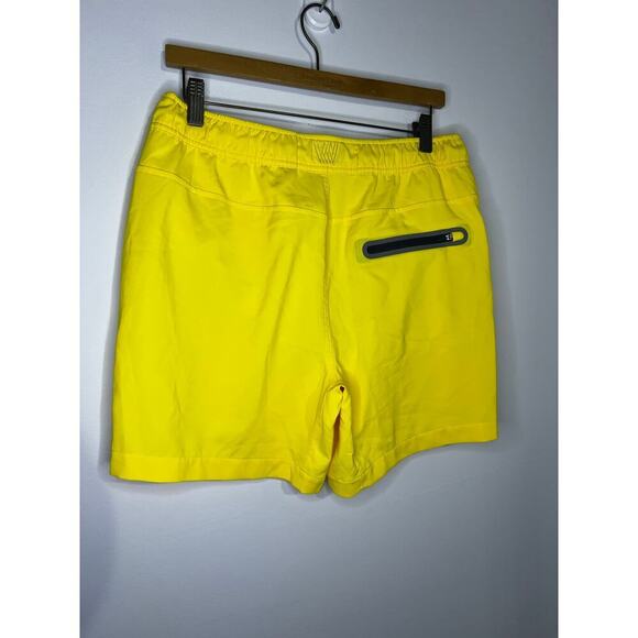 Mack Weldon Swim Trunks Mens Medium Shorts Yellow Lined Pool Beach Vacation - Picture 2 of 6